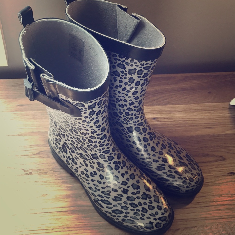Rain boots